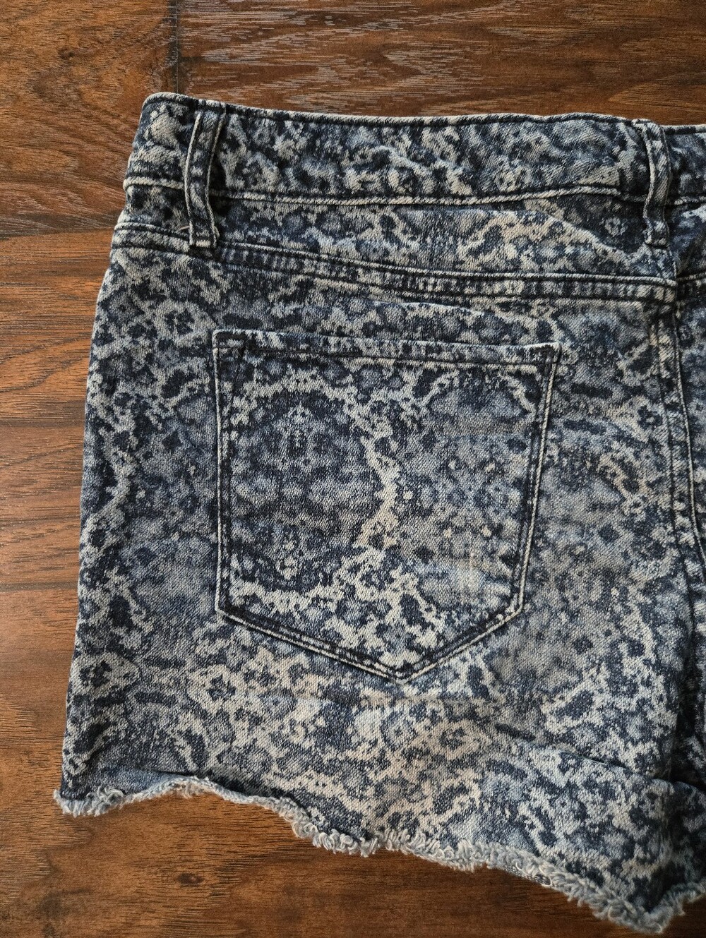 Mossimo Size 8 Junior Denium Shorts - Picture 6 of 10